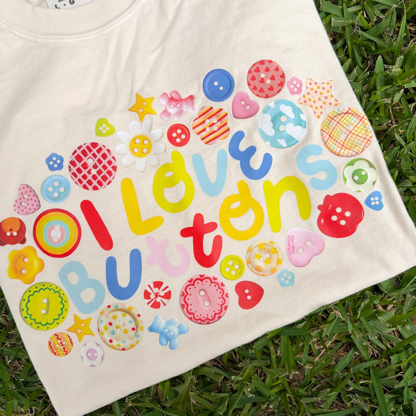 PRE-ORDER: I Love Buttons T-Shirt